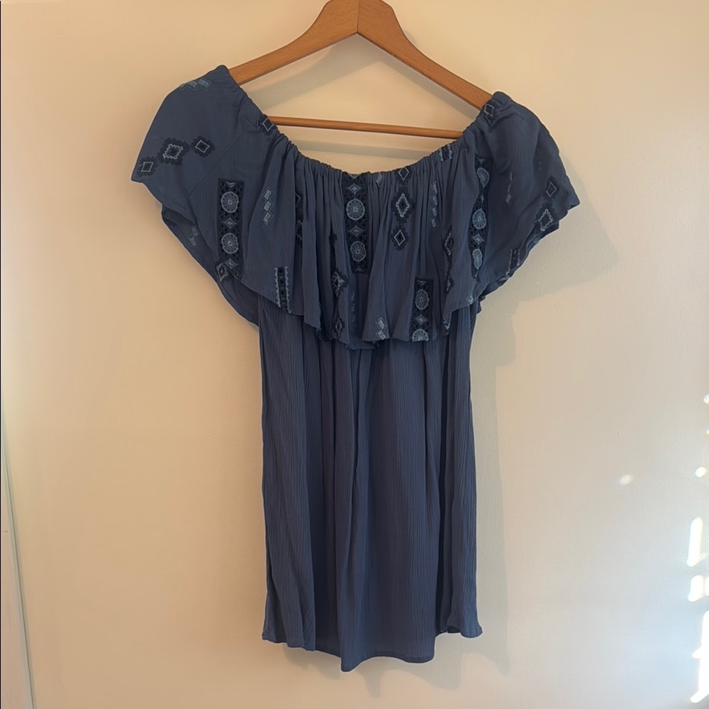 Knox Rose Blue Flutter Sleeve Ruffled Blouse, M